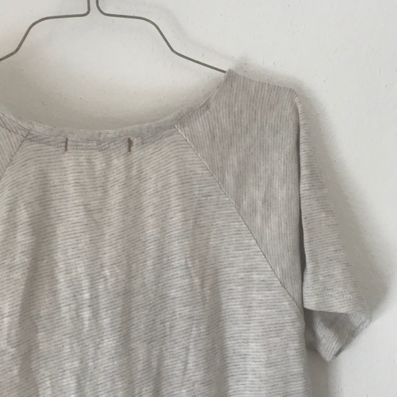 • incredible 5 button tunic • - Picture 6 of 8